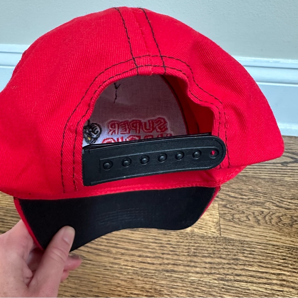 Super Mario Hat - Picture 4 of 4